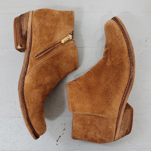 Sam Edelman Shoes - Sam Edelman • Petty Chelsea Suede Leather Boots